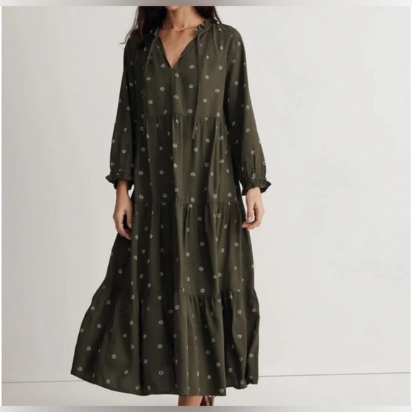 Madewell Dresses & Skirts - Madewell Olive Printed Tiered Maxi Dress